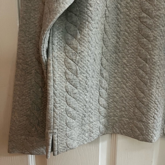 Lands' End/women’s NWT Light Gray Cable Sweatshirt Size S - Picture 5 of 6